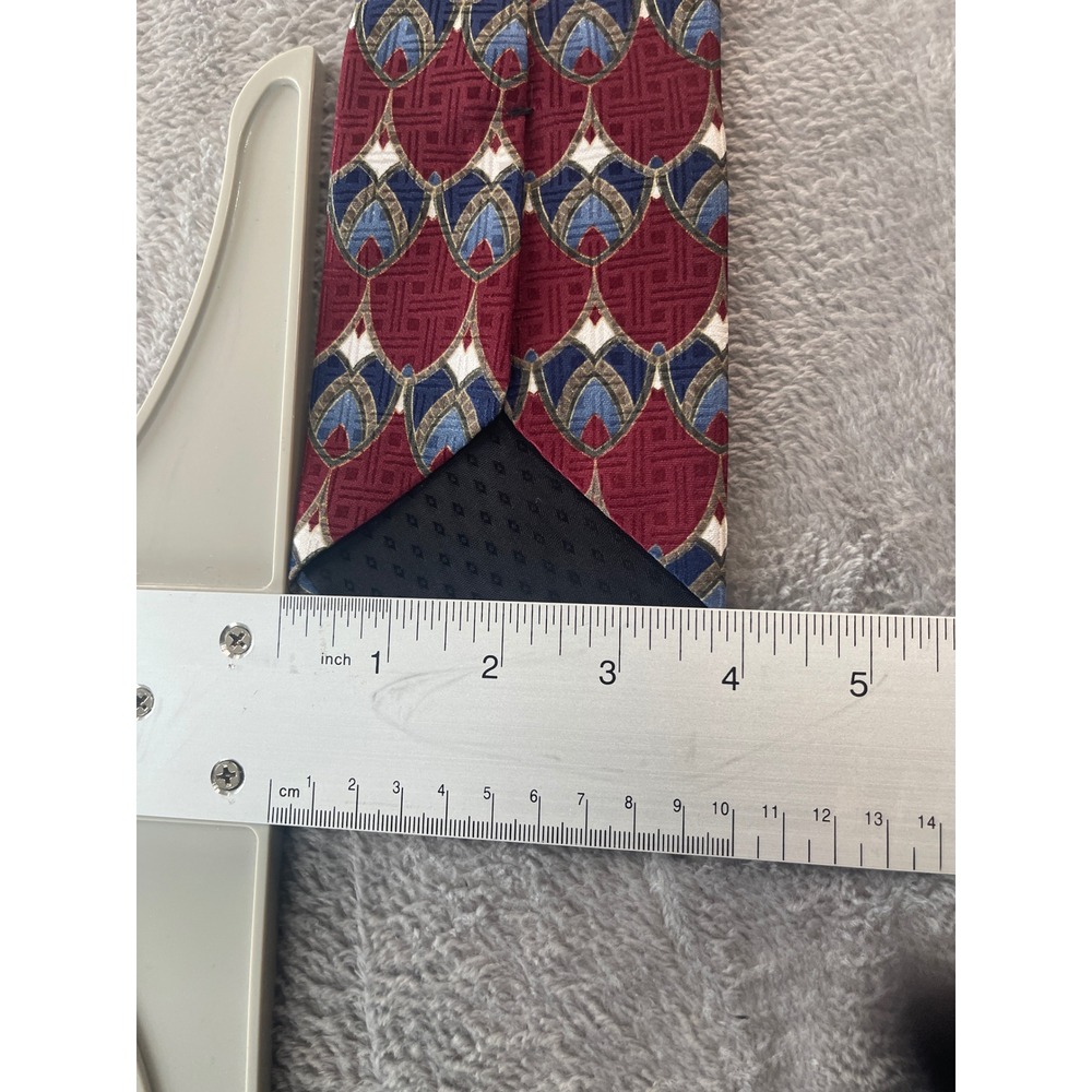Boston Traders Men's 100% Silk Necktie Burgundy Blue Geometric Pattern - Picture 5 of 8